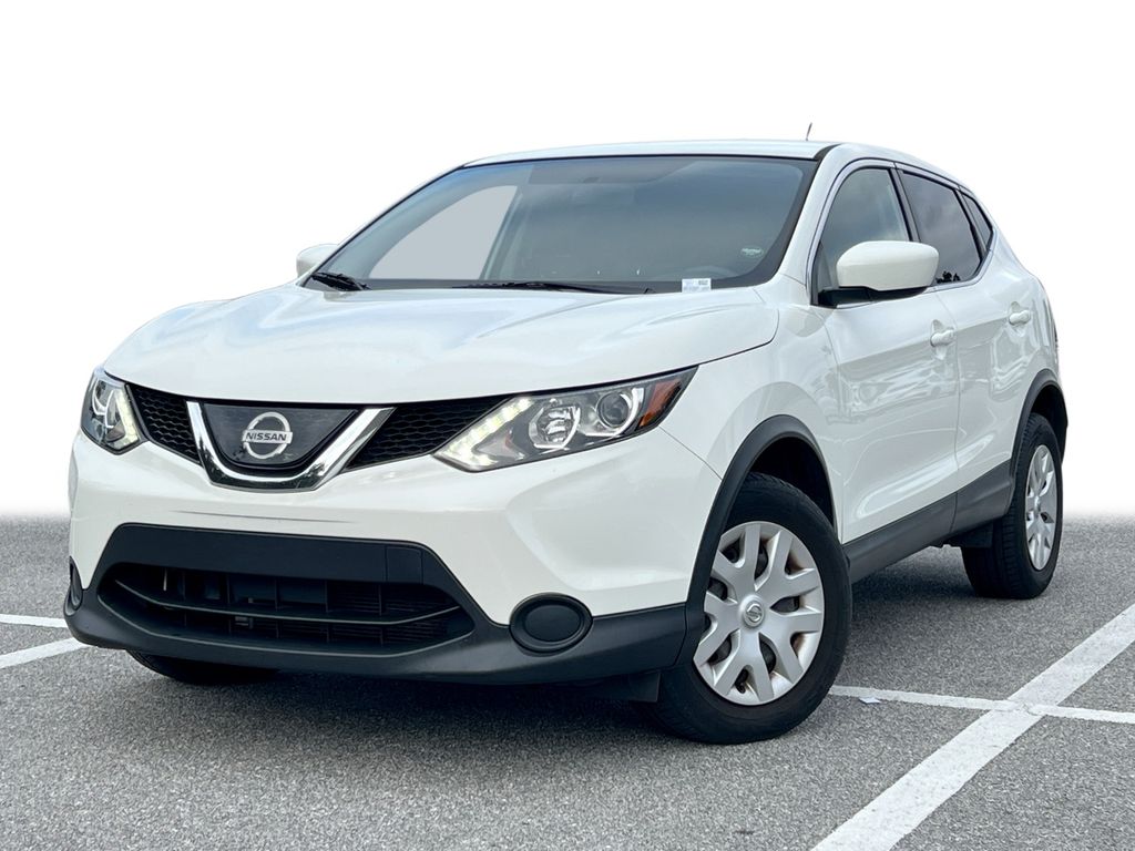 2019 Nissan Rogue Sport S's photo