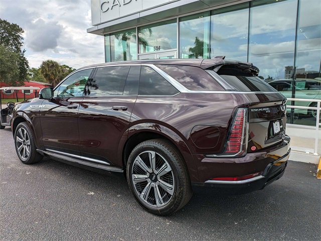 2025 Cadillac Escalade IQ Luxury photo 6