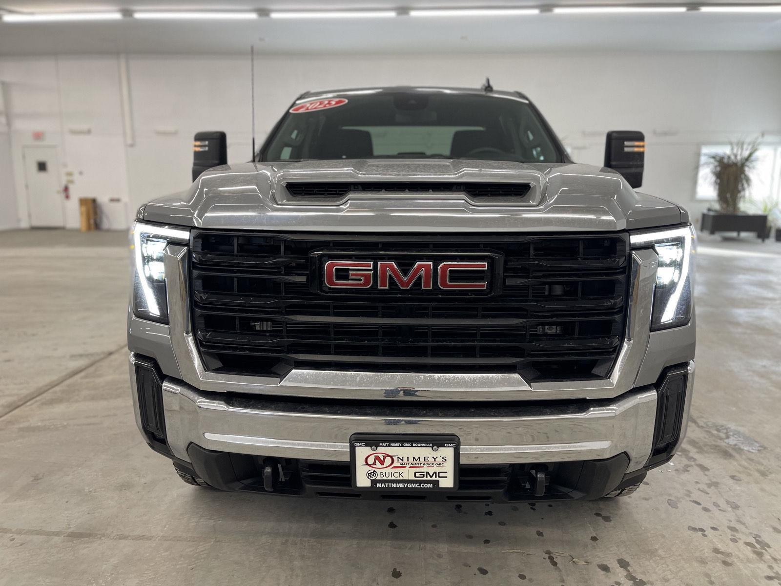 2025 Gmc Sierra 3500 HD Pro photo 2