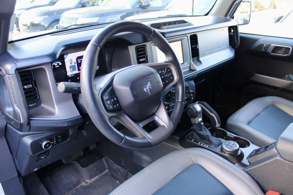 2023 Ford Bronco Base photo 4