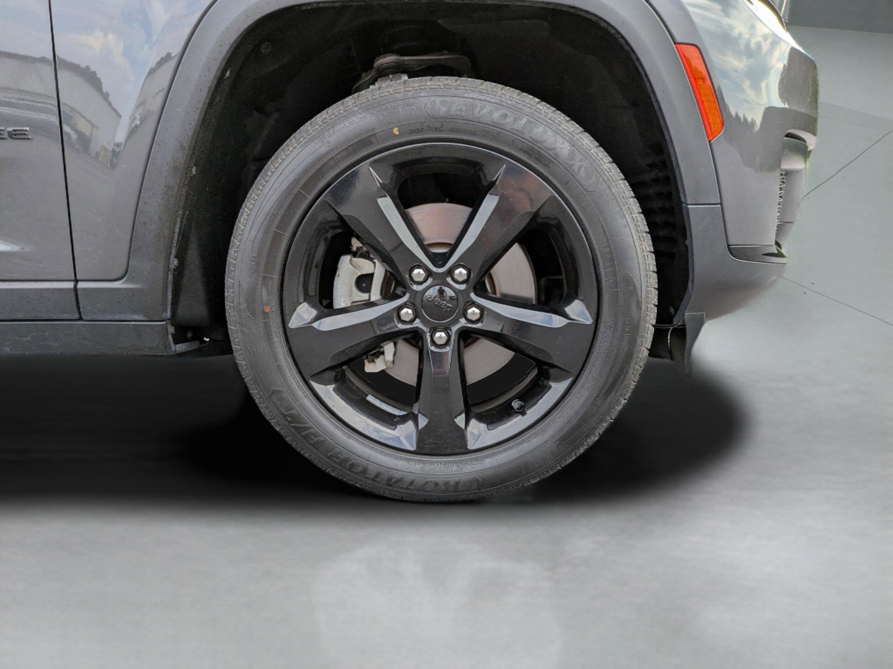 2022 Jeep Grand Cherokee Altitude photo 44