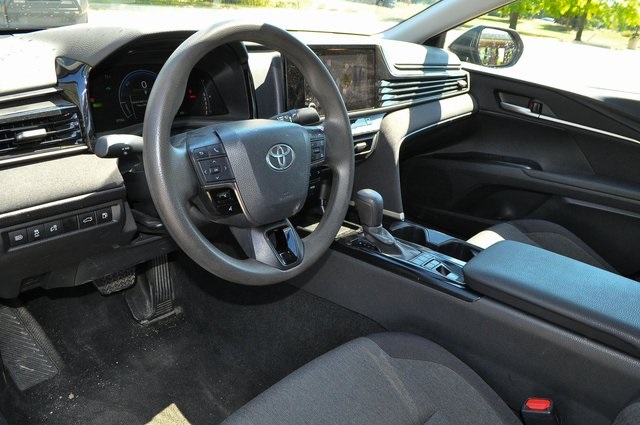2025 Toyota Camry LE photo 8