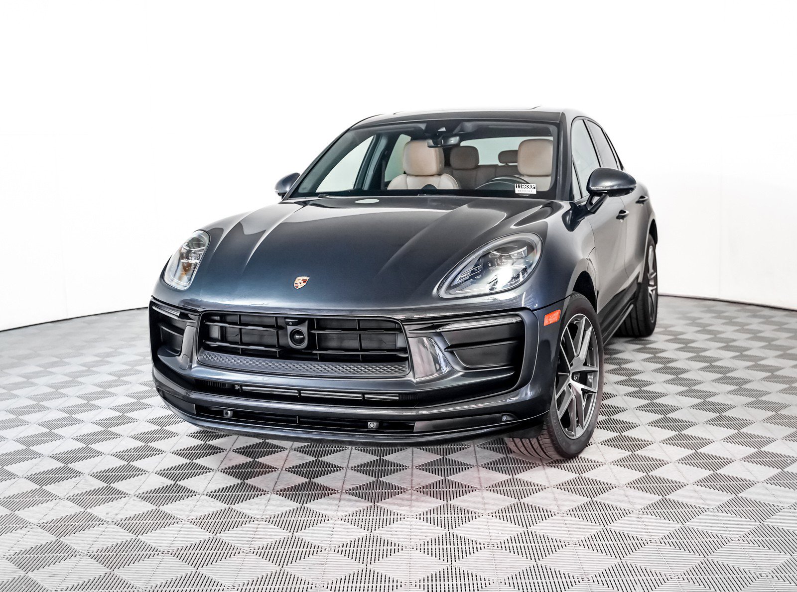 2023 Porsche Macan T