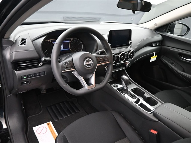 2025 Nissan Sentra SV photo 11