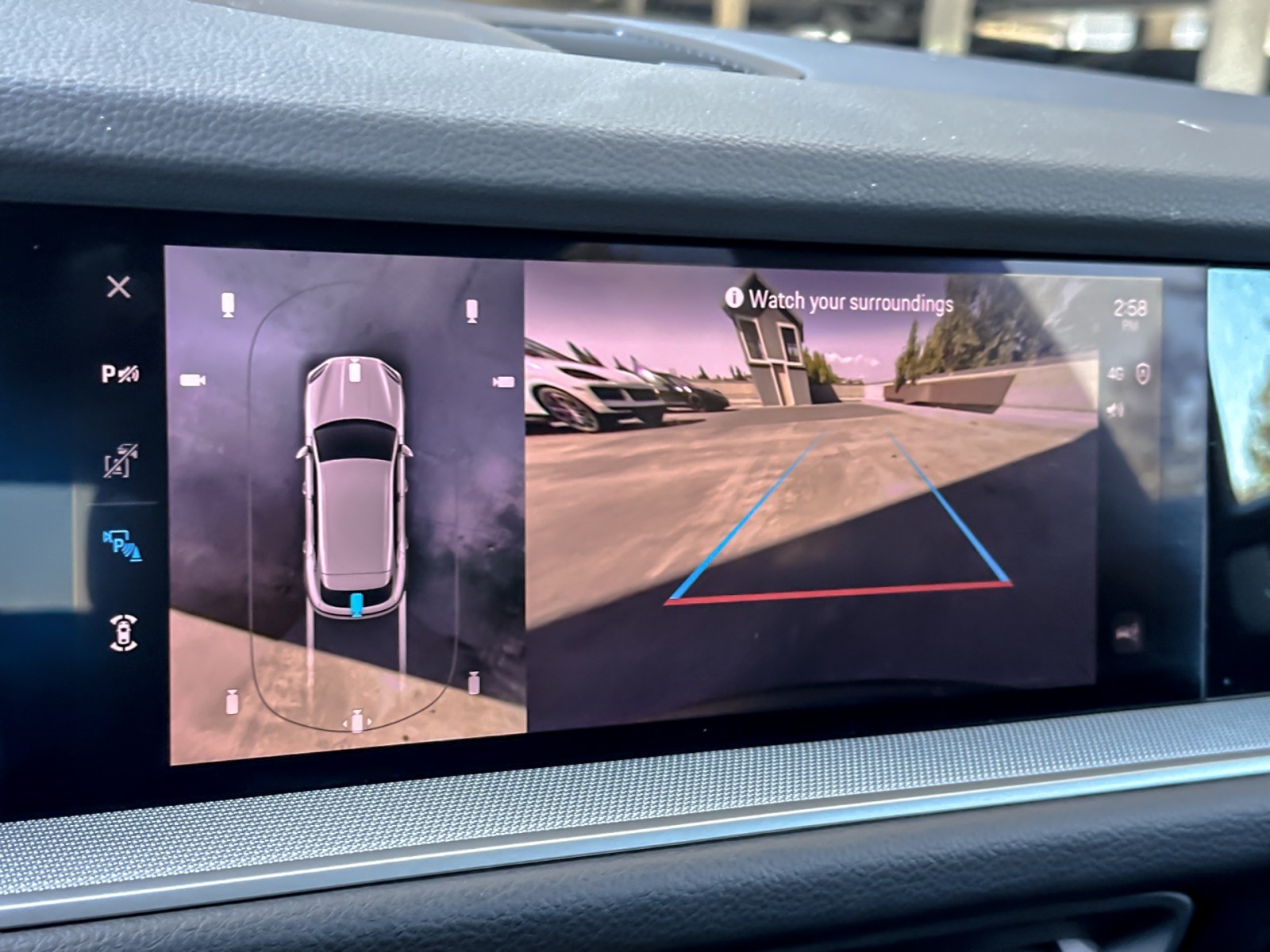 2025 Porsche Cayenne photo 19
