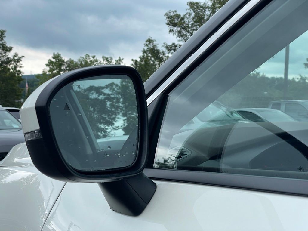 2023 Nissan Rogue SV photo 20