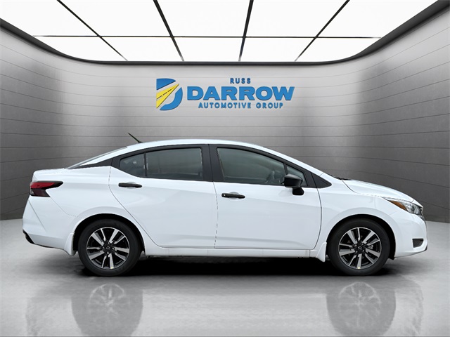 2025 Nissan Versa 1.6 S photo 5