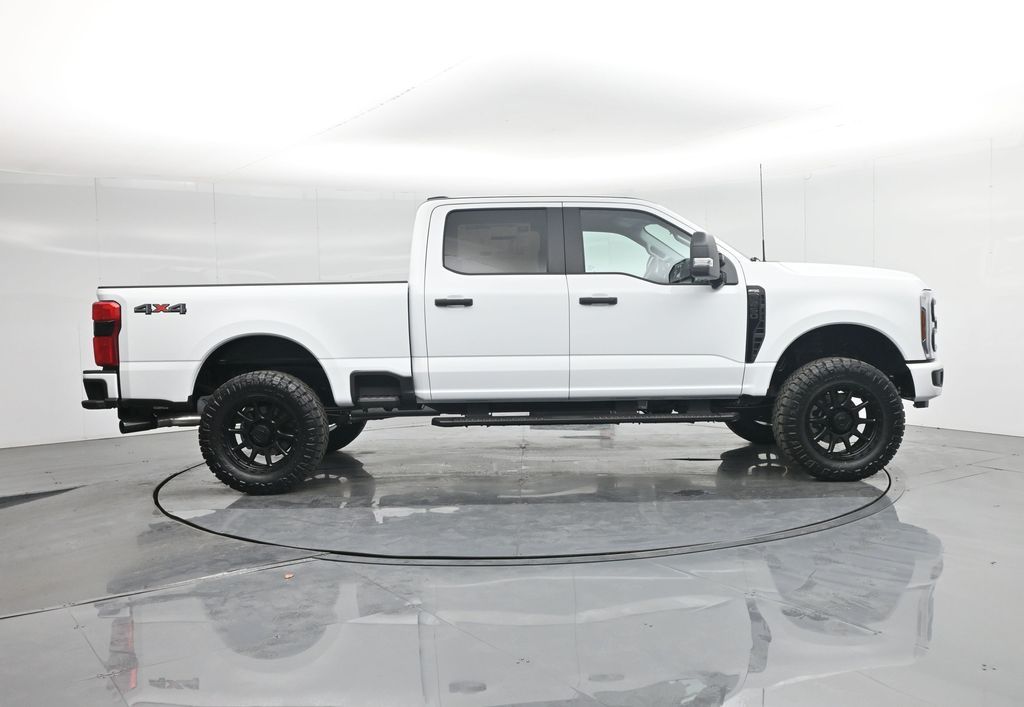 2025 Ford F-250 photo 21