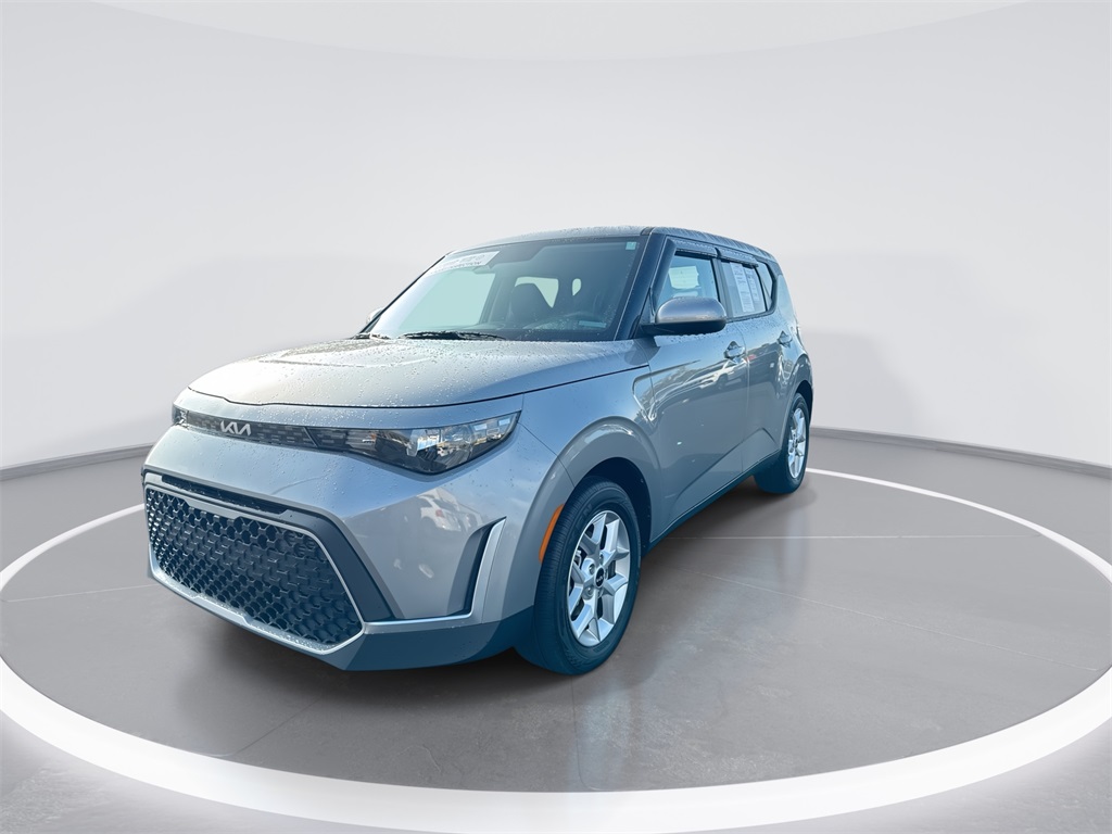 2025 Kia Soul LX photo 3