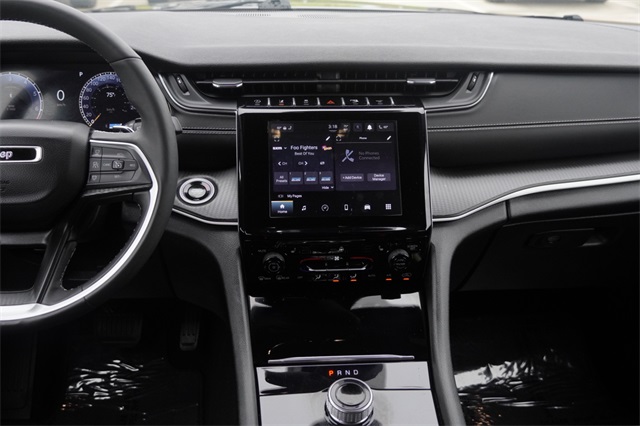 2024 Jeep Grand Cherokee Altitude photo 13