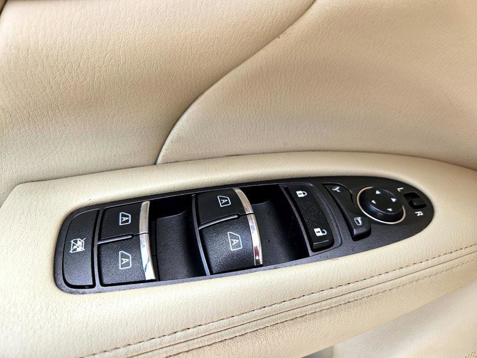 2013 Infiniti M37 Base photo 25