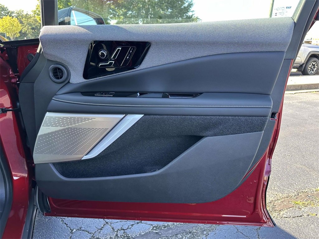 2025 Cadillac Optiq Sport photo 8