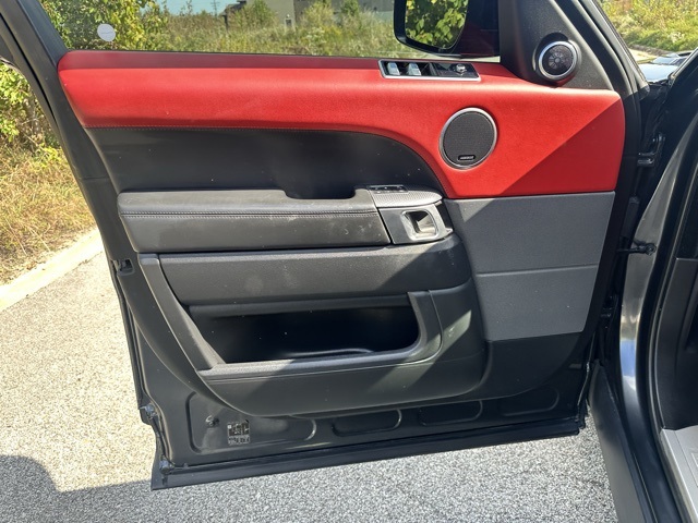 2019 Land Rover Range Rover Sport HST photo 11