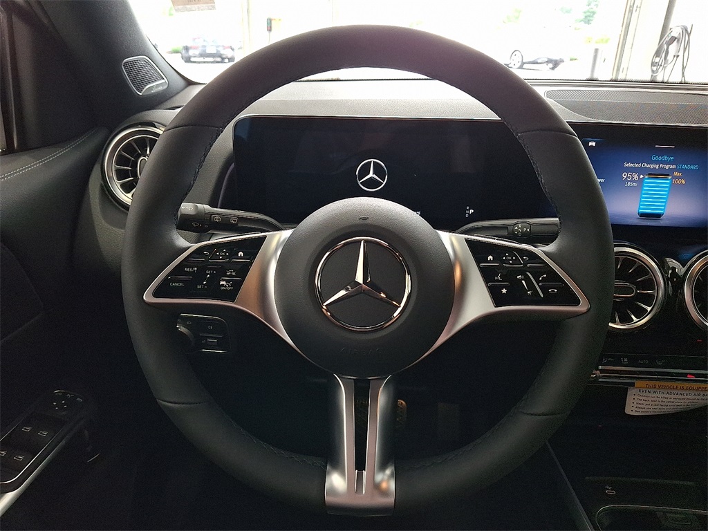 2025 Mercedes Benz EQB 300 4MATIC photo 14