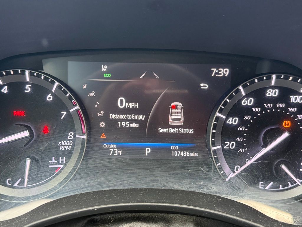 2021 Toyota Highlander XLE photo 3