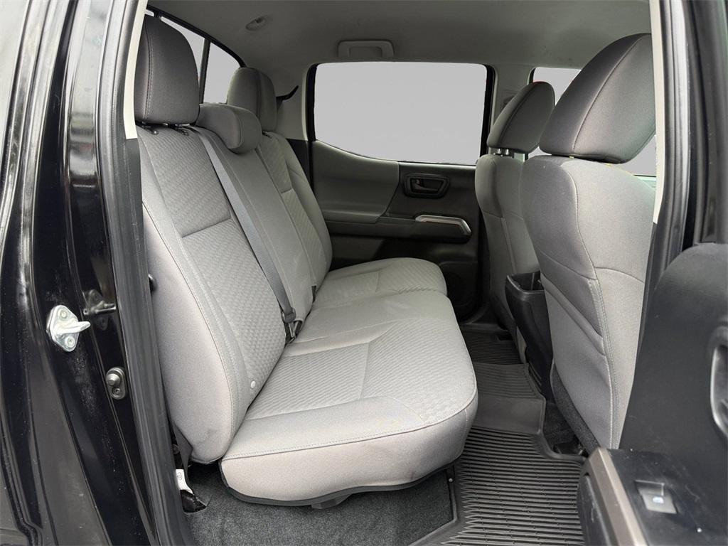 2023 Toyota Tacoma SR5 photo 18