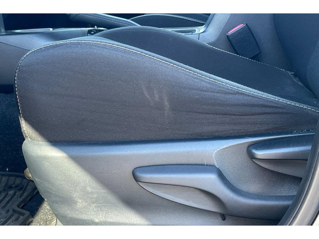 2017 Toyota RAV4 XLE photo 13