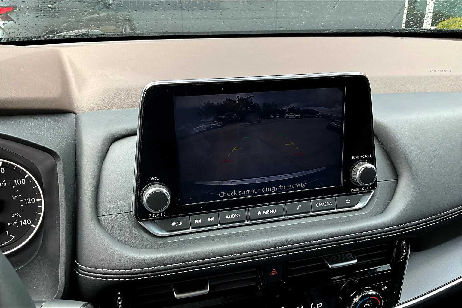 2022 Nissan Rogue SV photo 24