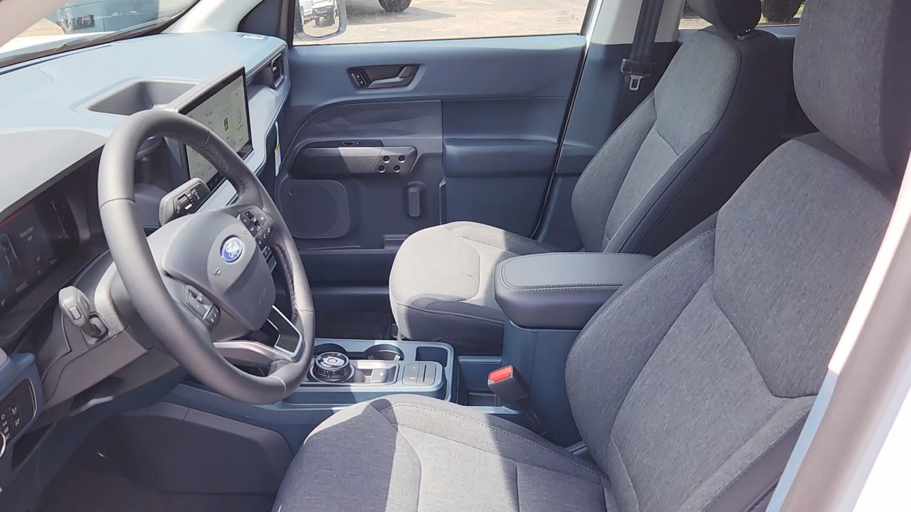 2025 Ford Maverick XLT photo 16