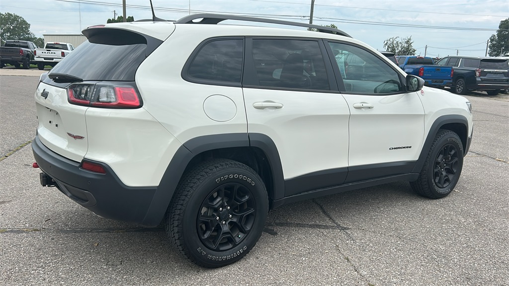 2019 Jeep Cherokee Trailhawk photo 2
