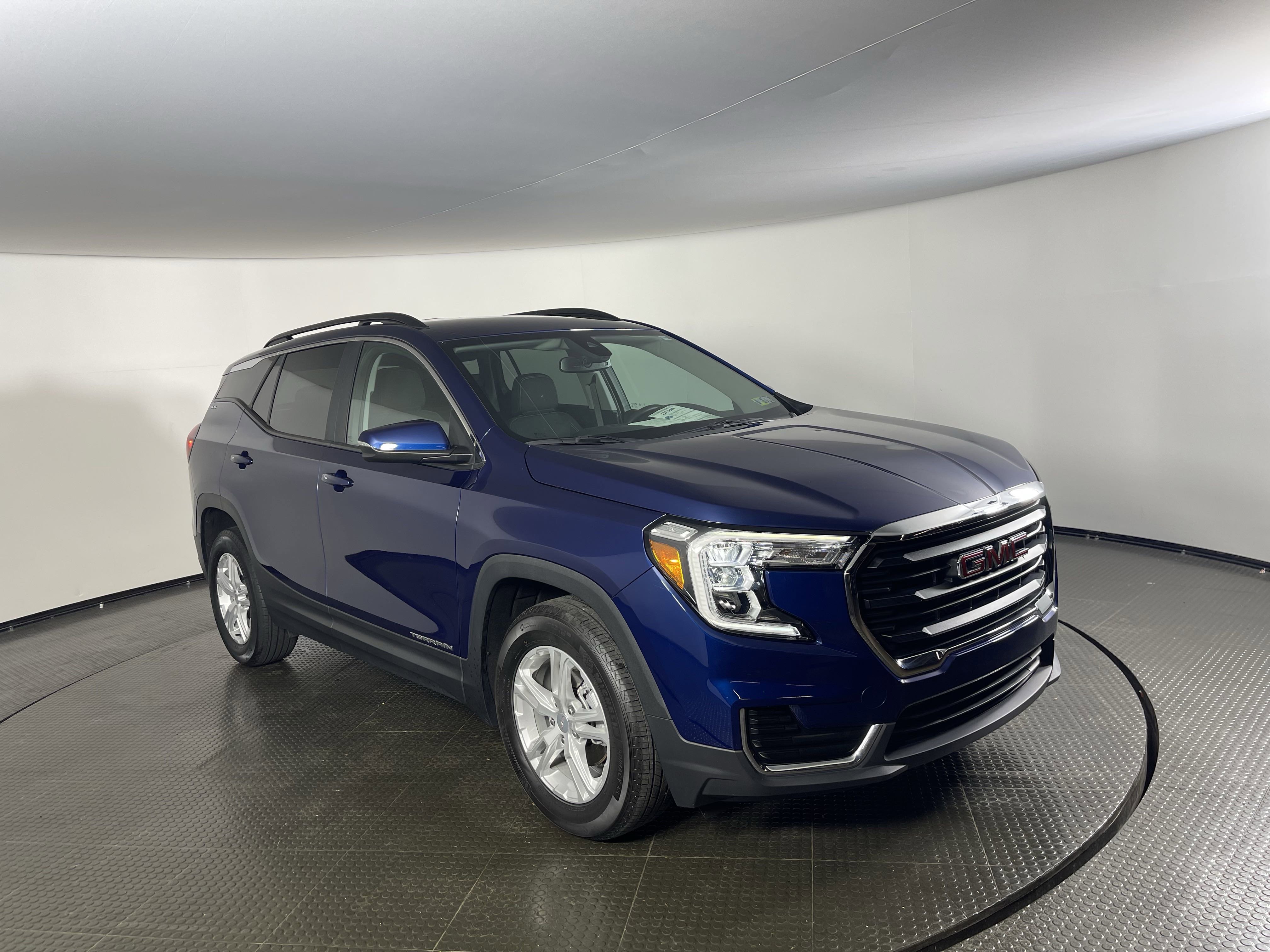 2023 Gmc Terrain SLE photo 2