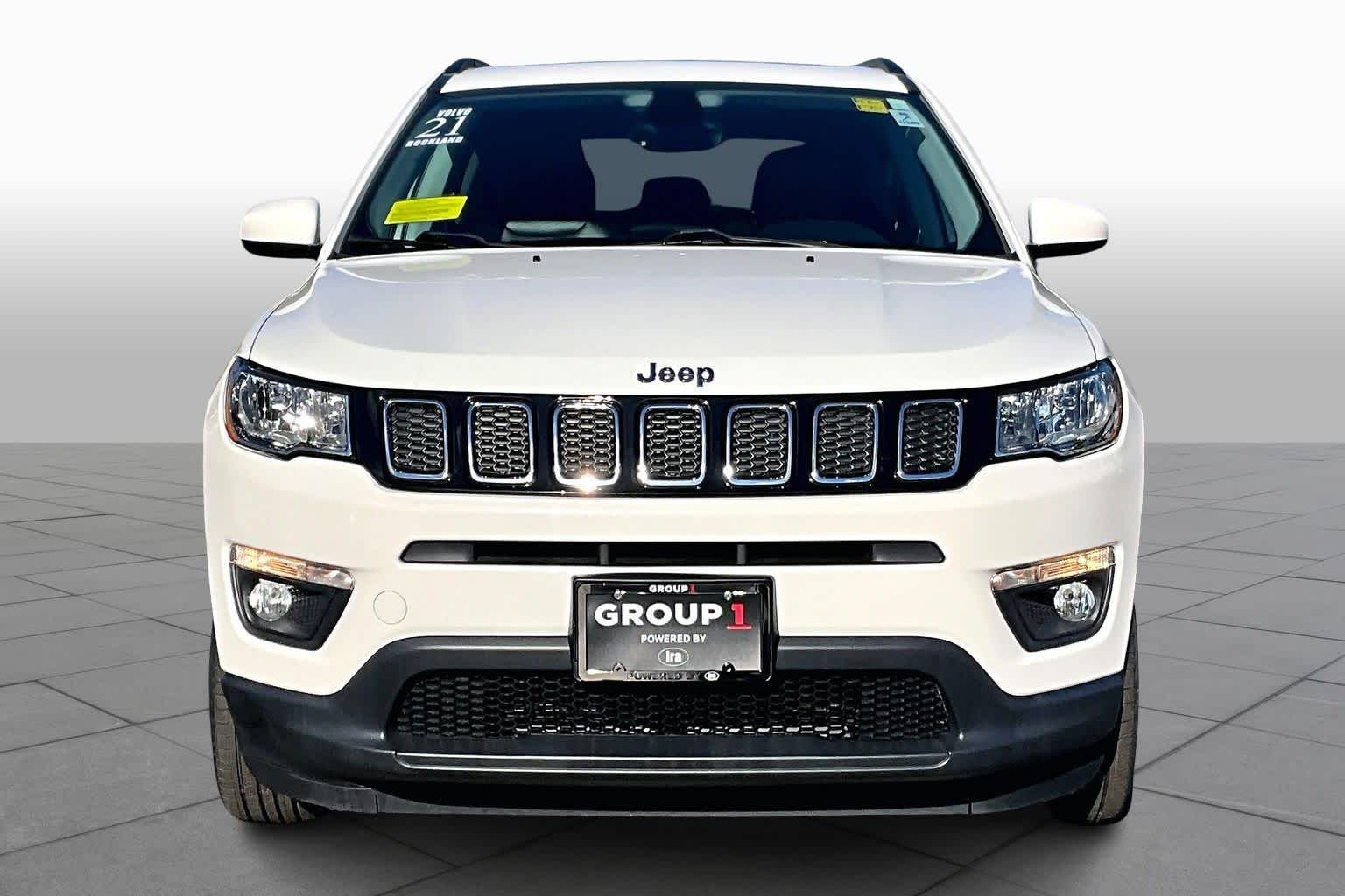 2018 Jeep Compass Latitude photo 2