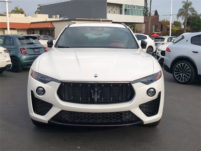 2022 Maserati Levante GT photo 2