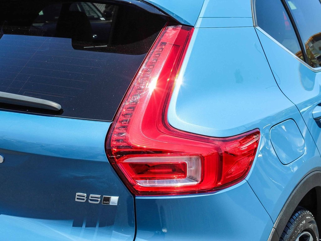 2023 Volvo XC40 Plus photo 9