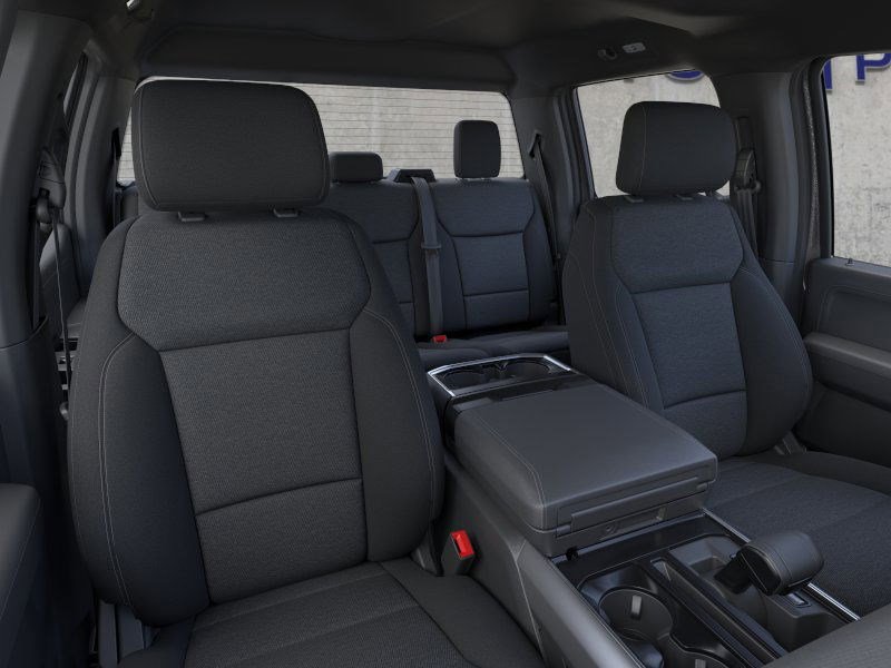 2025 Ford F-150 XLT photo 2