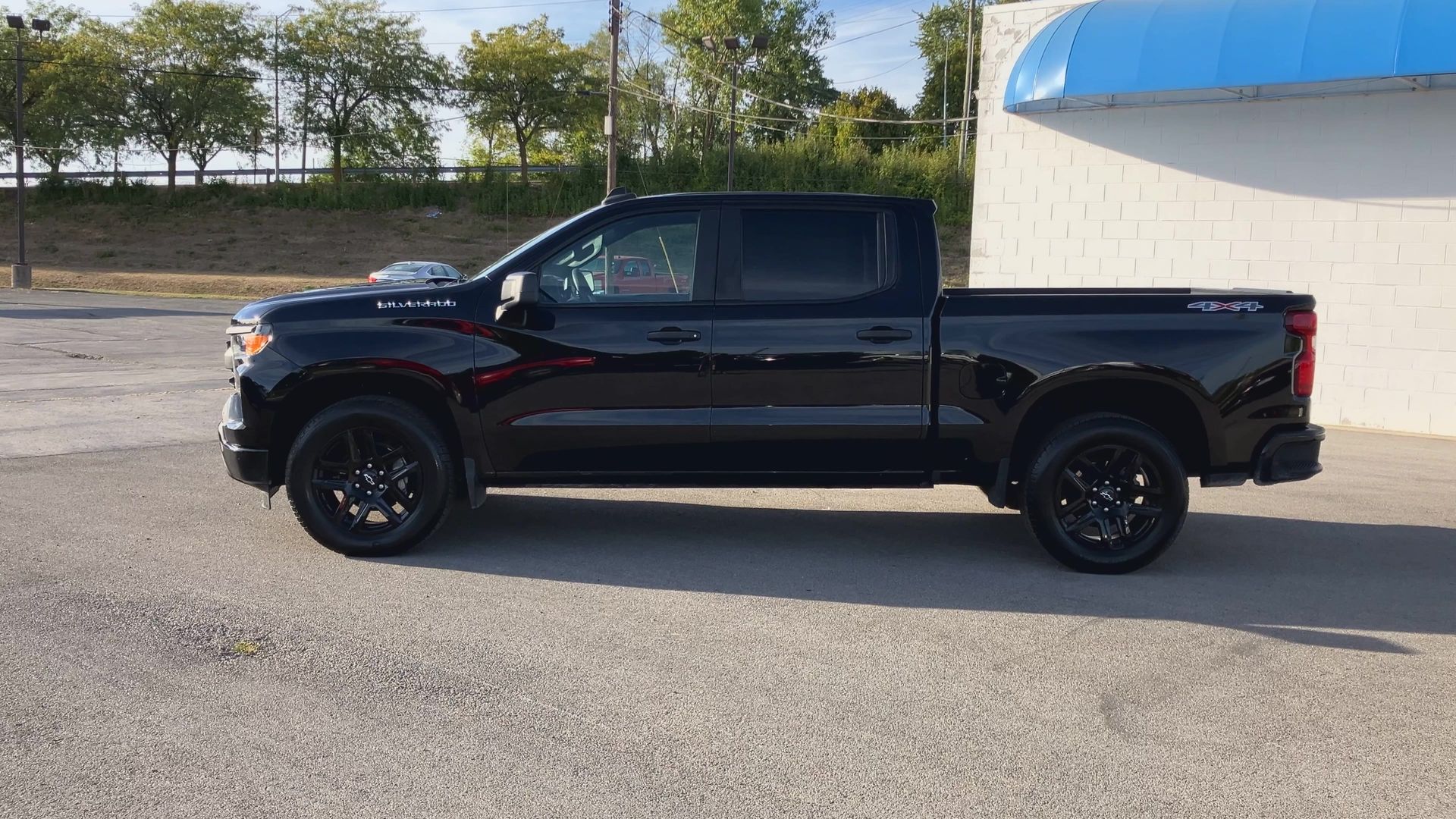 2023 Chevrolet Silverado 1500 Custom photo 26