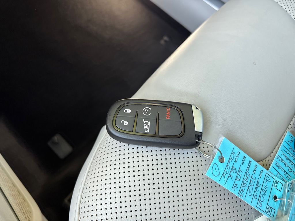 2019 Jeep Cherokee Limited photo 34