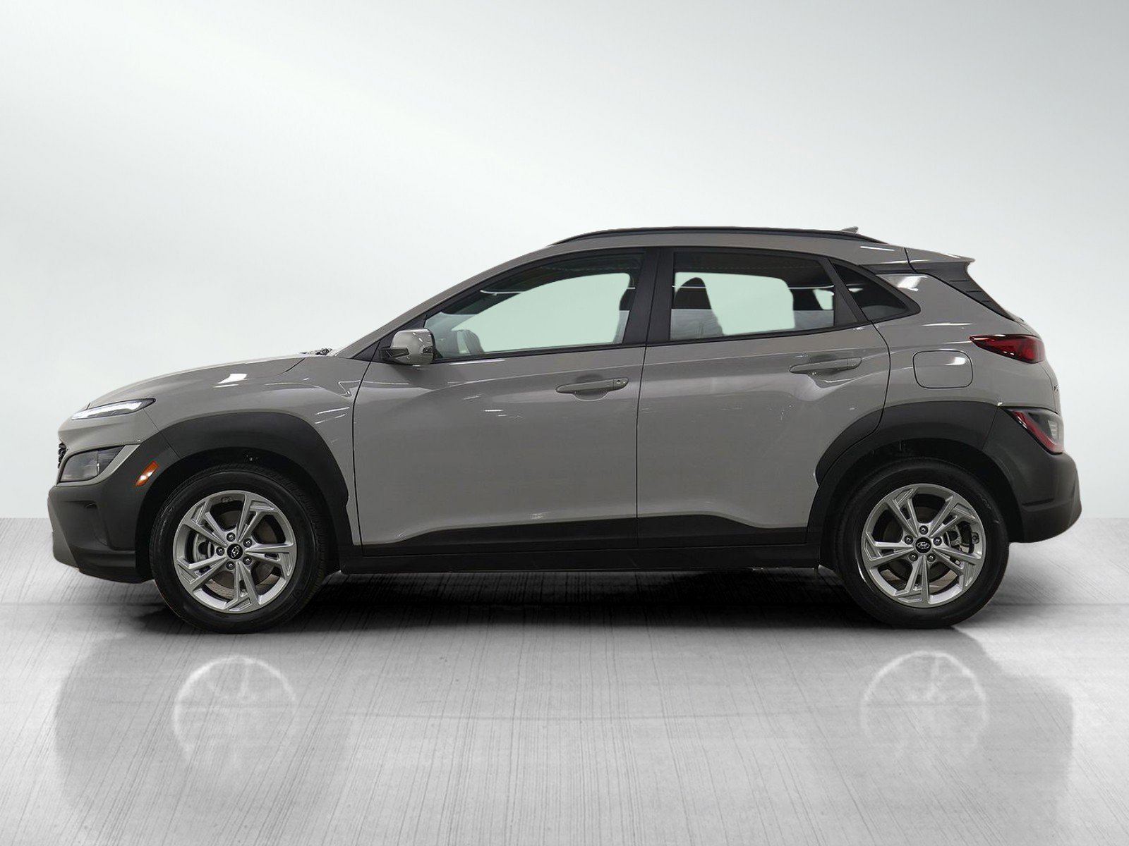 Used 2023 Hyundai Kona SEL with VIN KM8K3CABXPU024810 for sale in Minneapolis, Minnesota
