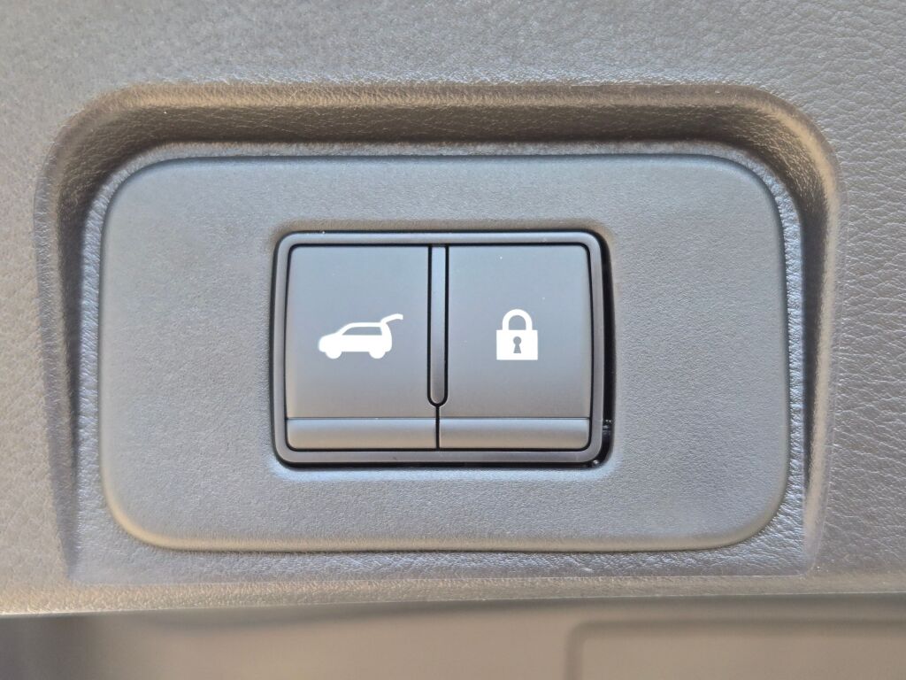 2026 Nissan Rogue SV photo 12