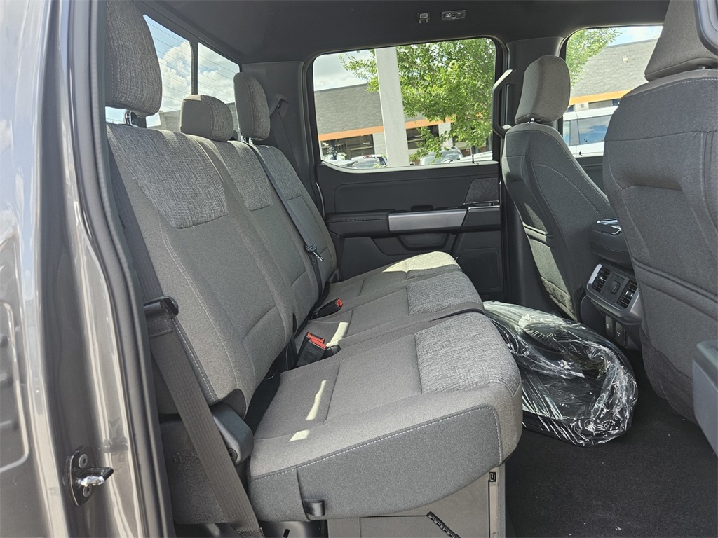 2025 Ford F-150 XLT photo 25