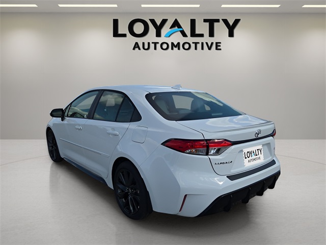 2026 Toyota Corolla SE photo 2