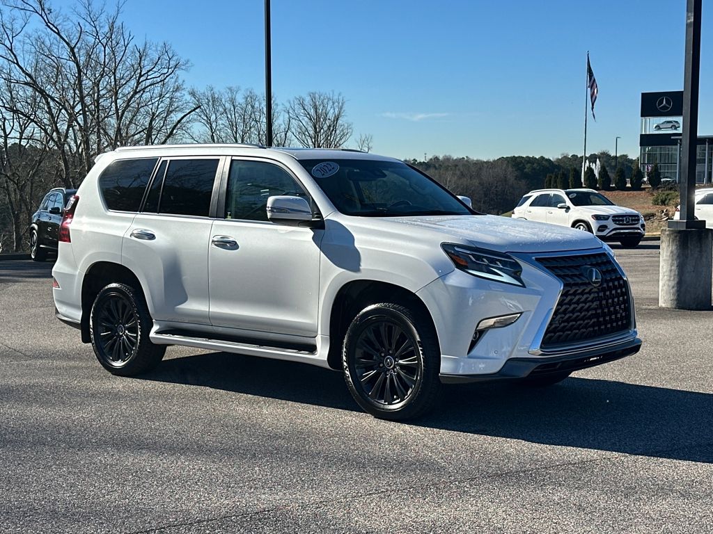 2022 Lexus GX Premium's photo