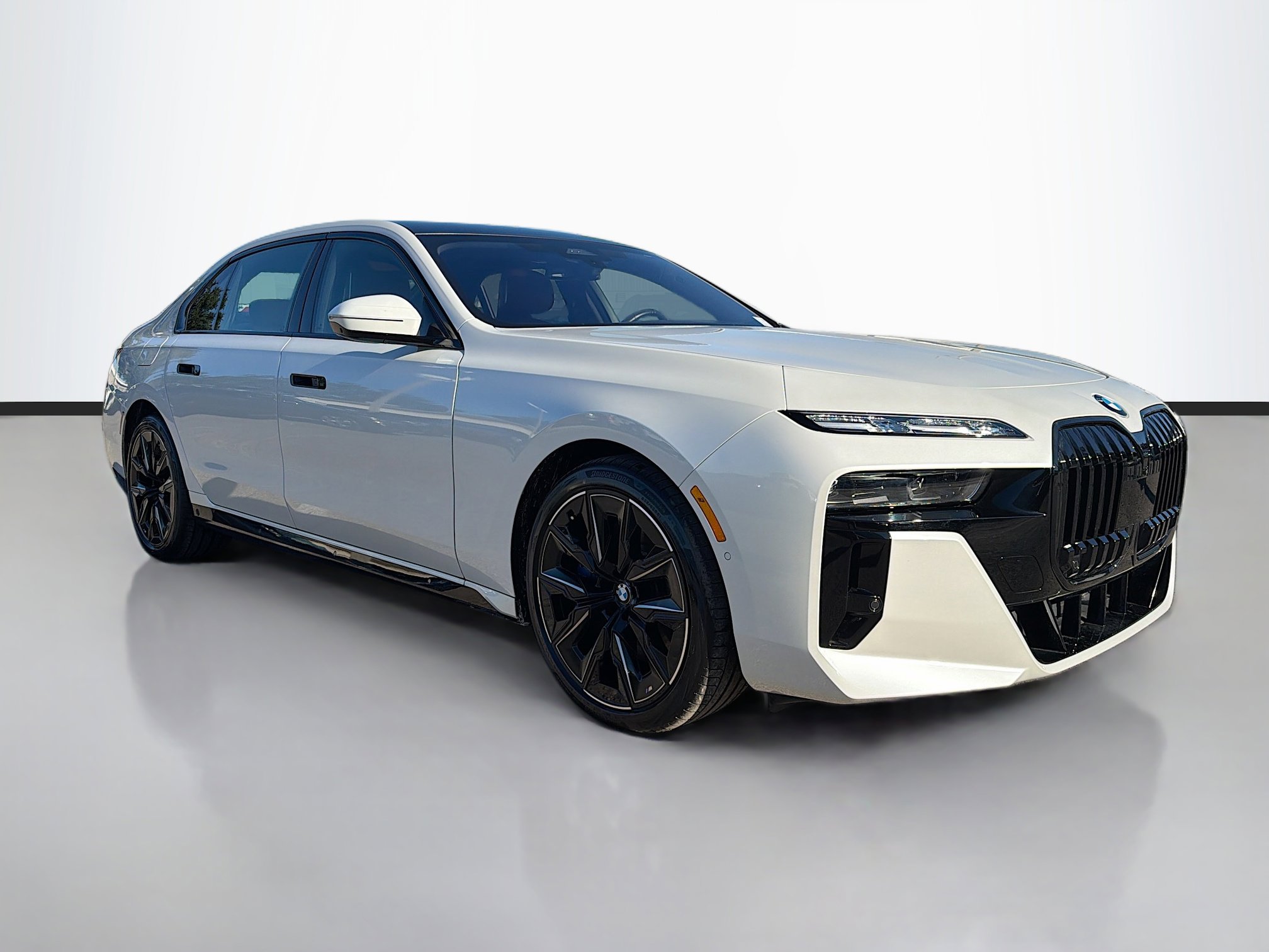 2023 BMW 7 Series 740i's photo