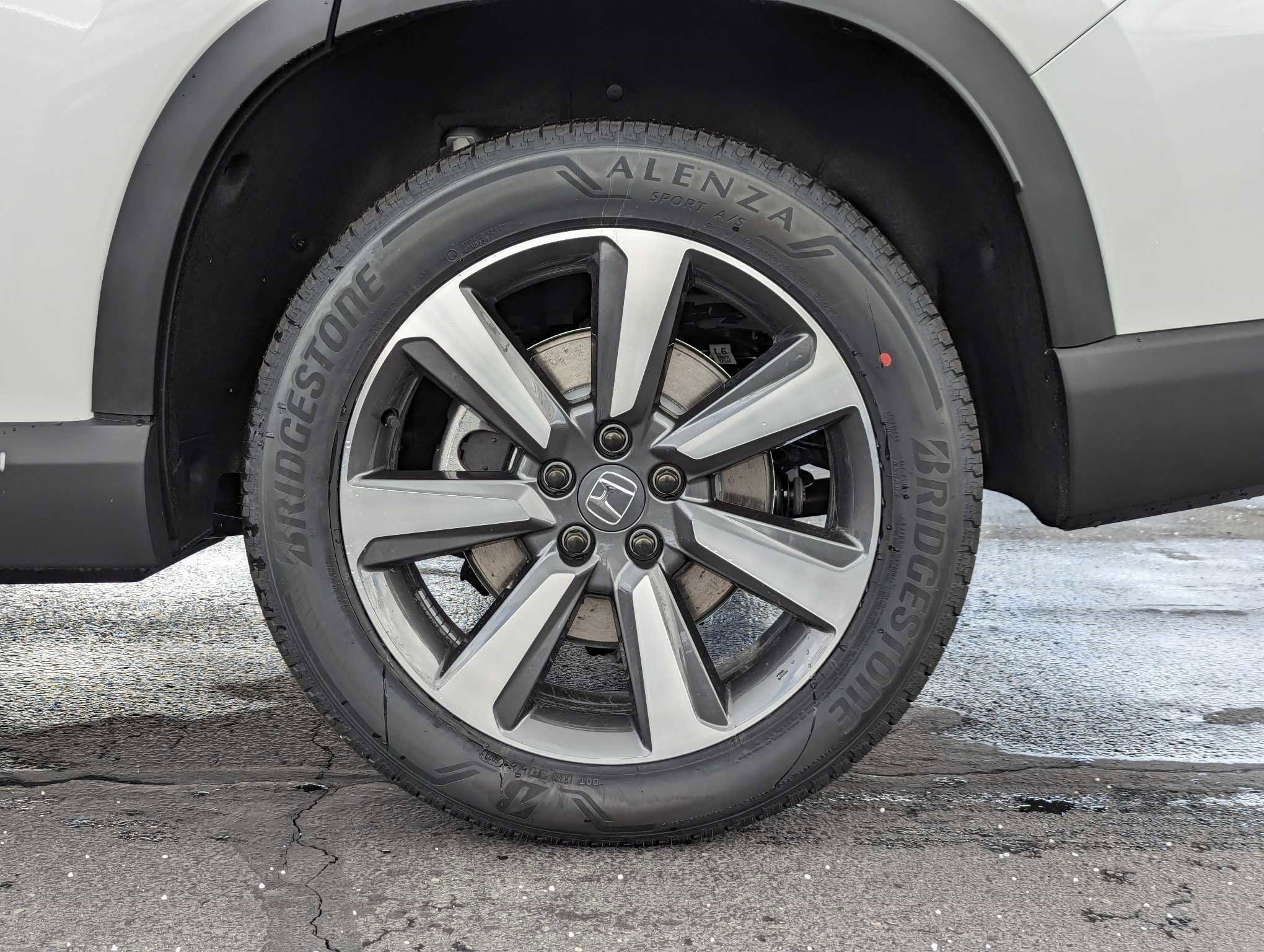 2025 Honda Pilot Elite photo 8