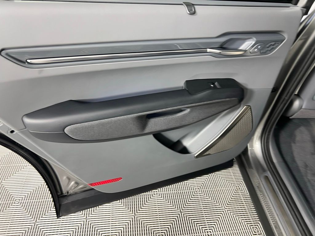2024 Kia EV9 GT-Line photo 24