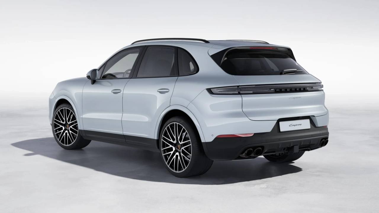 2026 Porsche Cayenne photo 3