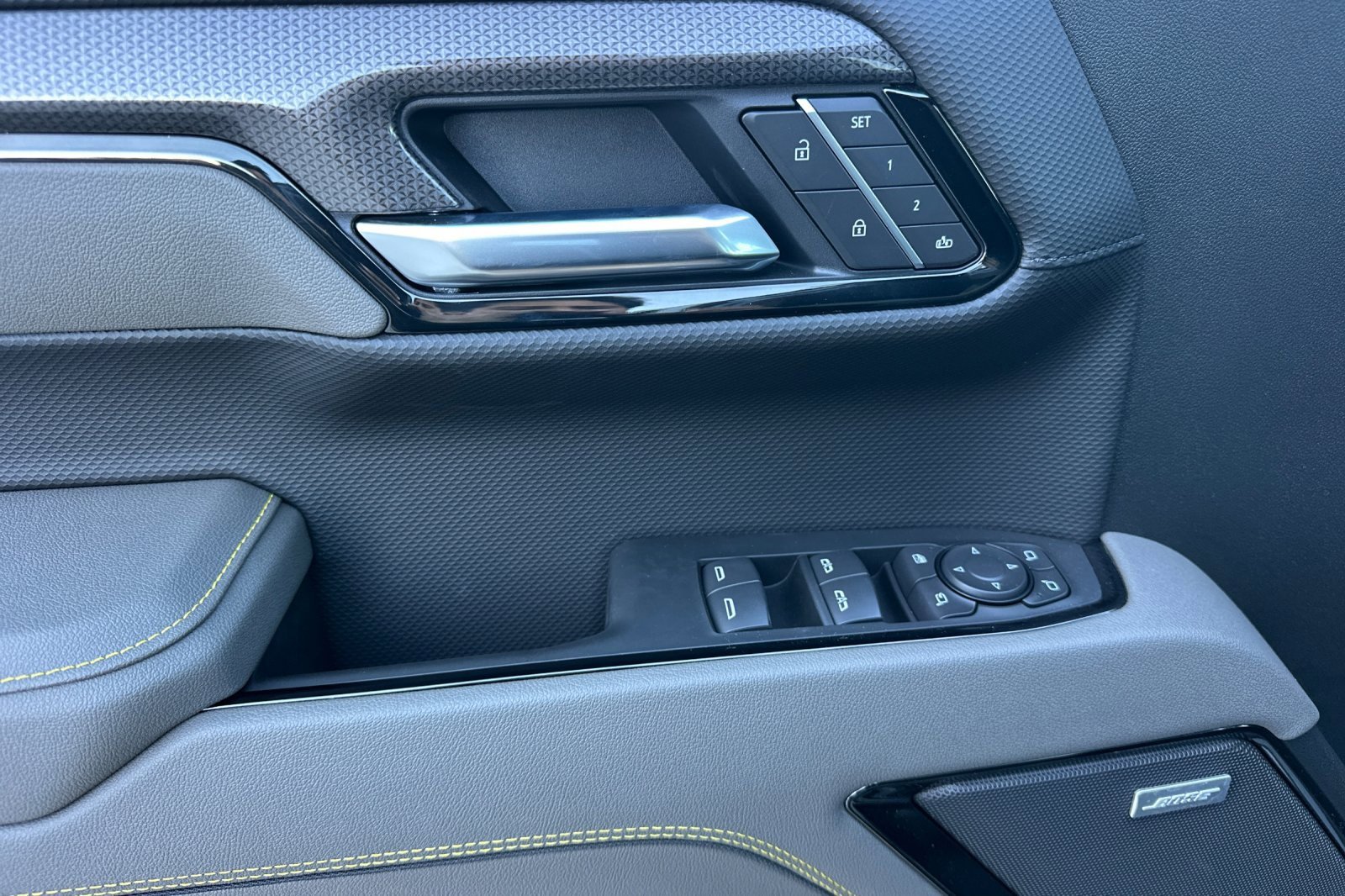 2026 Chevrolet Silverado Base's photo