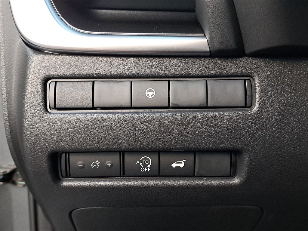 2026 Nissan Rogue SV photo 22