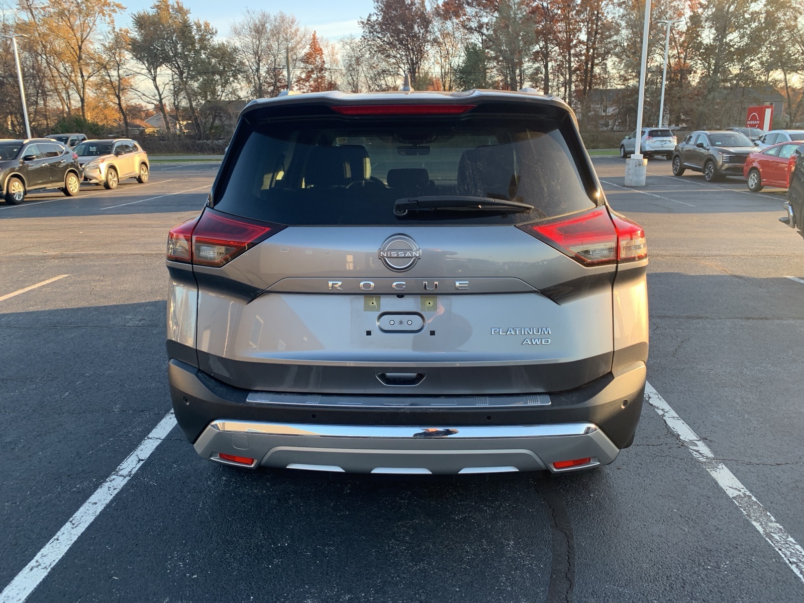 2023 Nissan Rogue Platinum photo 4