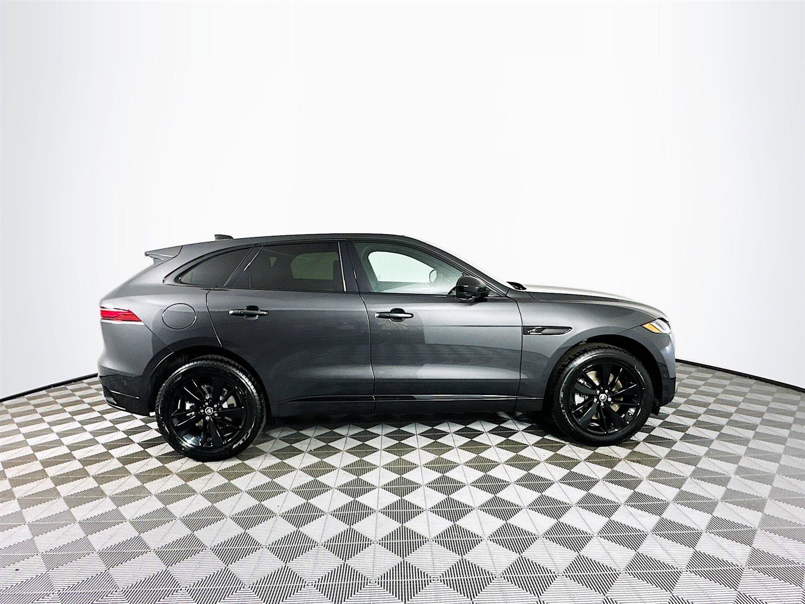 2026 Jaguar F-PACE P250 R-Dynamic S photo 2