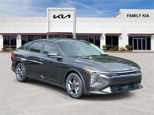 2025 Kia K4 LXS's photo