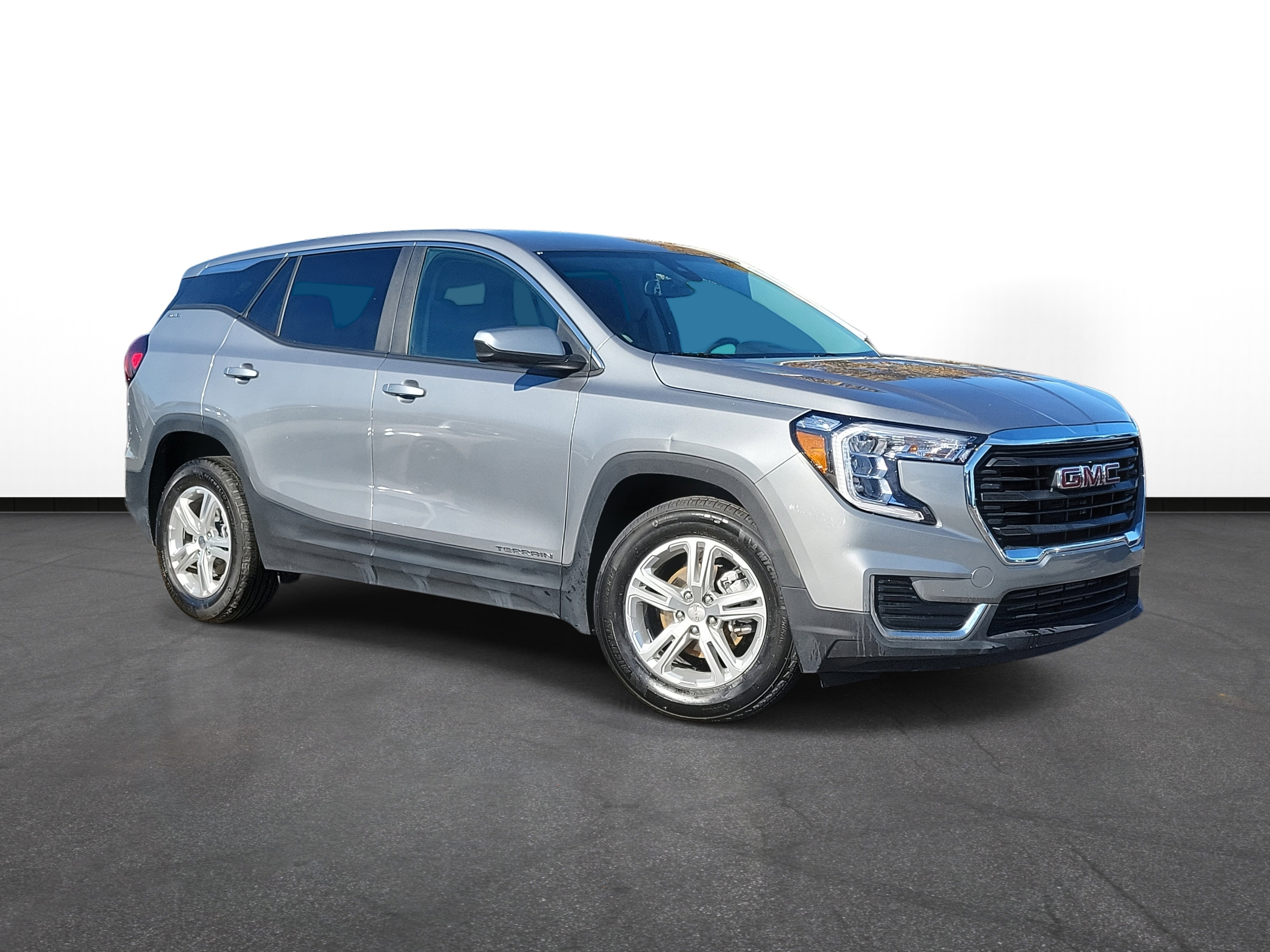 2024 GMC Terrain SLE's photo