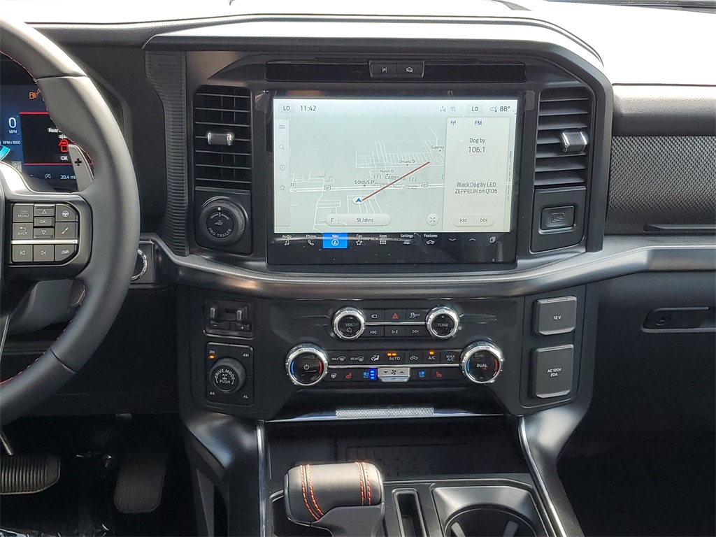 2025 Ford F-150 Raptor photo 24