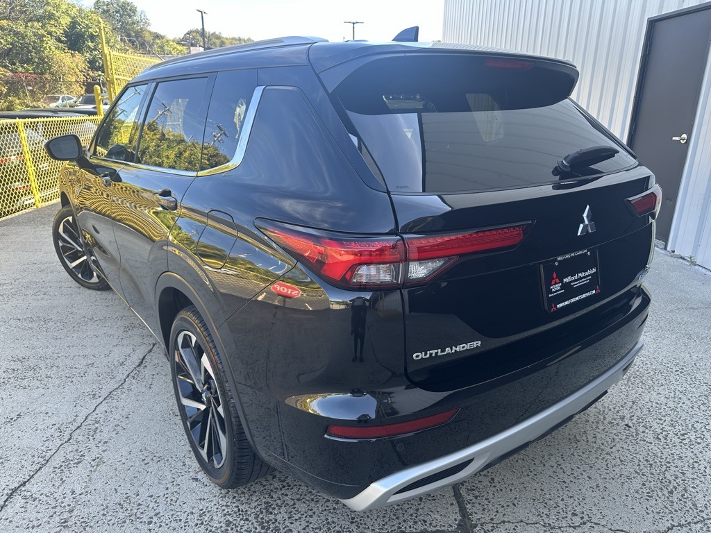2024 Mitsubishi Outlander PHEV SEL photo 2