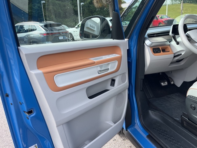 2025 Volkswagen ID. Buzz photo 4