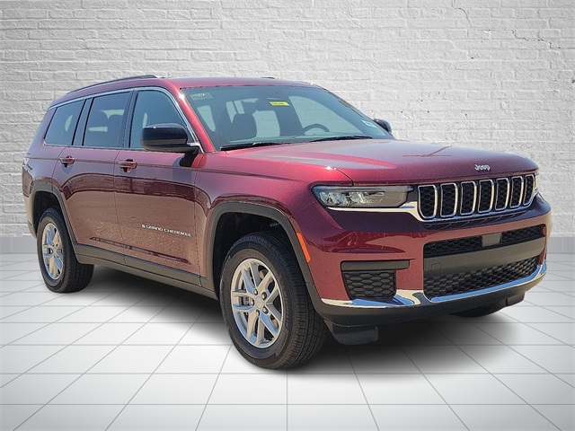 2025 Jeep Grand Cherokee Laredo photo 6